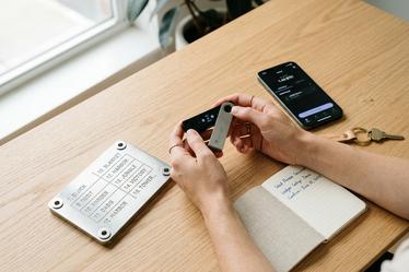 کیف پول سلف کاستدی چیست؟ ریسک‌های س�...